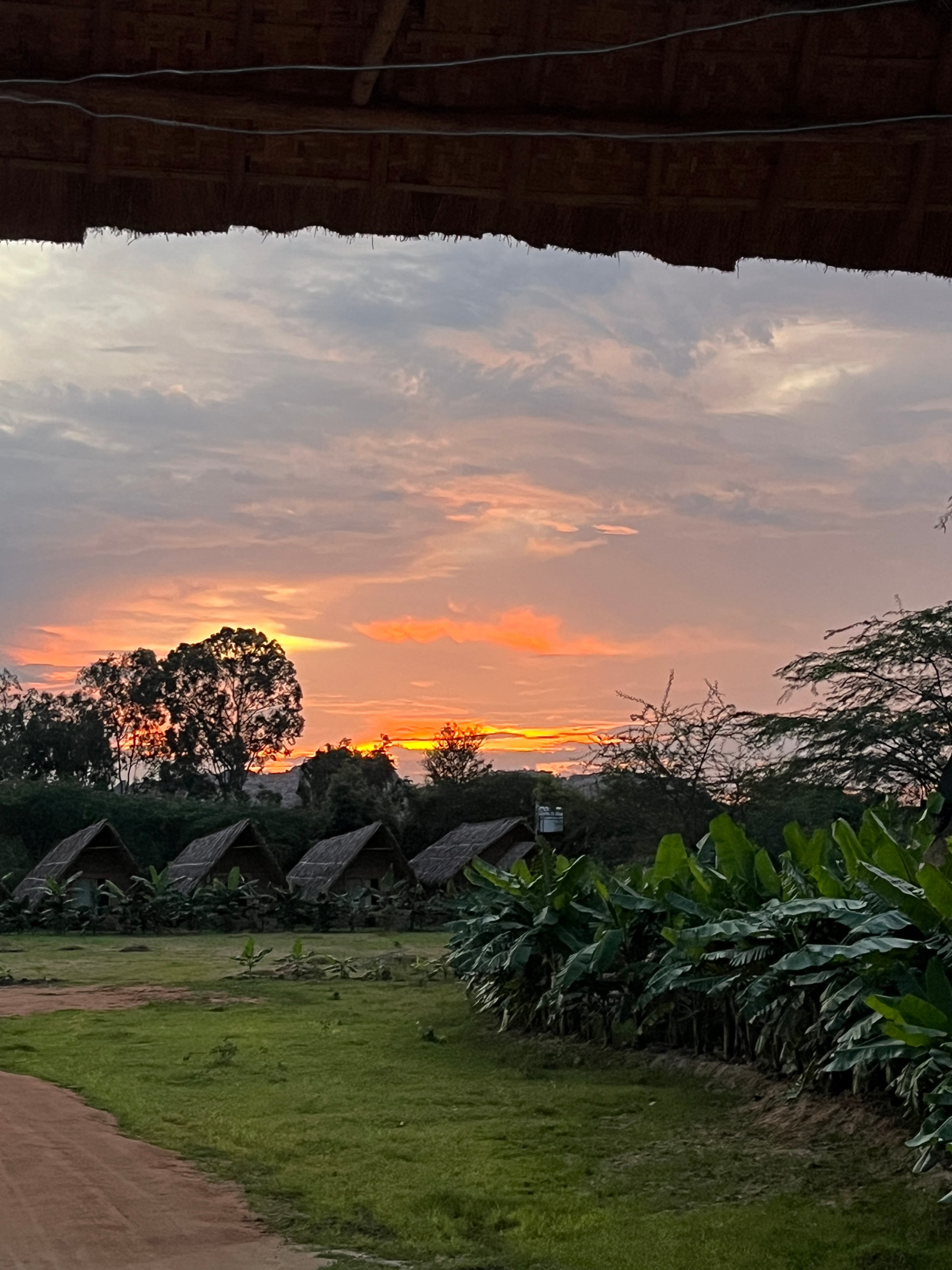 Tropical Hampi - Tap to explore photos