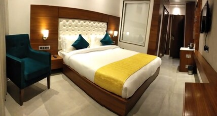 HOTEL HIGHWAY INN Room Type - Deluxe Room