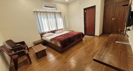 Laxmi Grand Inn Room Type - LUXURY AC ROOMS