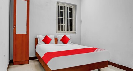 Hotel O Crown Tower Room Type - Classic