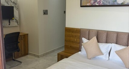 HOTEL DREAM INN Room Type - Standard Room with Balcony