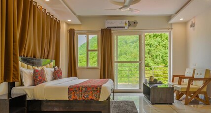 Ganga View Bungee Retreat Room Type - Bedroom 6