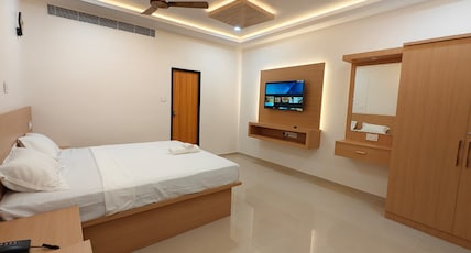 S G Mahal and Rooms Room Type - Deluxe Premium Room
