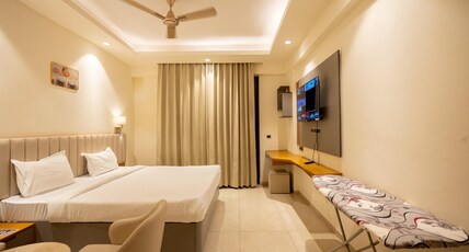 Villa Vistosa | Omaxe Hazratganj Room Type - Villa Vistosa Gold
