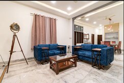 Stylish & Cozy Retreat w/ Jacuzzi | Vaishali Nagar