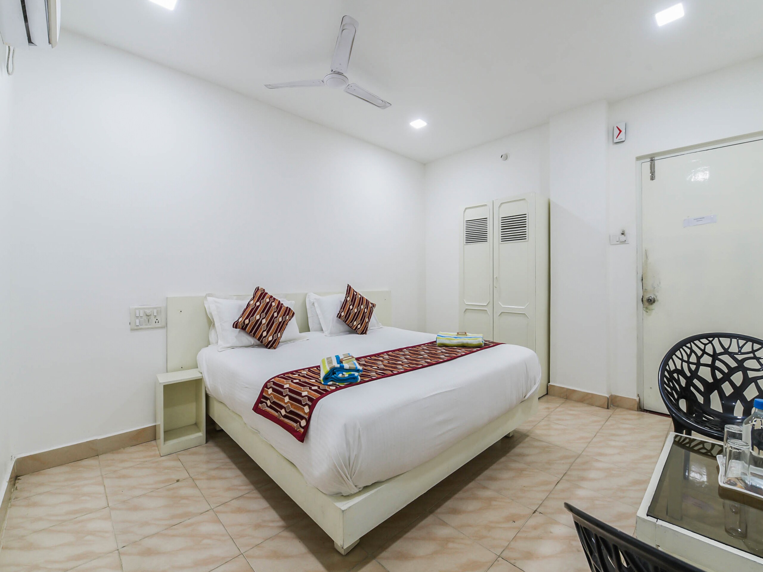 BAJAJ HOME STAY - Tap to explore photos
