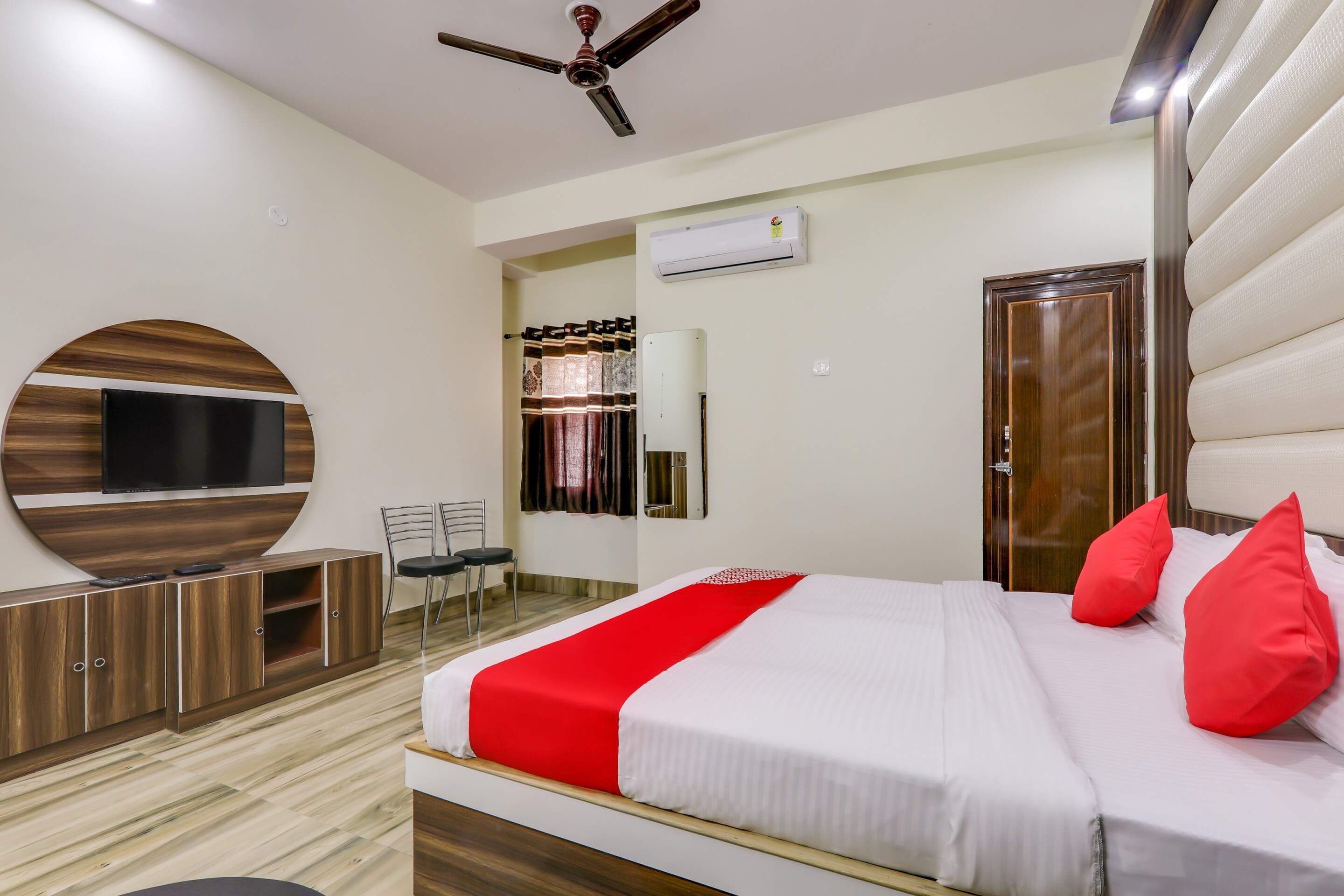 Hotel O Navya Grand - Tap to explore photos