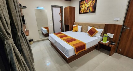Simran Home Stay (Only Family & Couples) Room Type - Super Deluxe AC Couple Room with Balcony (1 floor)