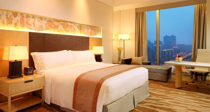 DoubleTree by Hilton Hangzhou East Room Type - KING EXECUTIVE ROOM