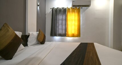 Hotel Aarav 94 Room Type - Delux  Room