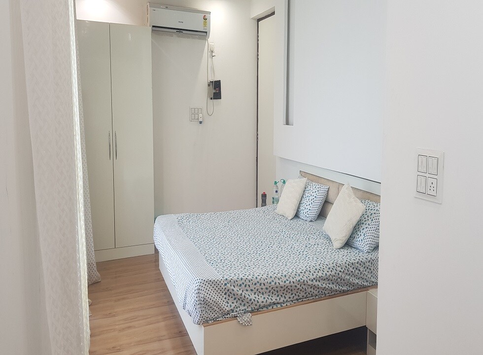 Vrinda Gateway Guest House - Tap to explore photos
