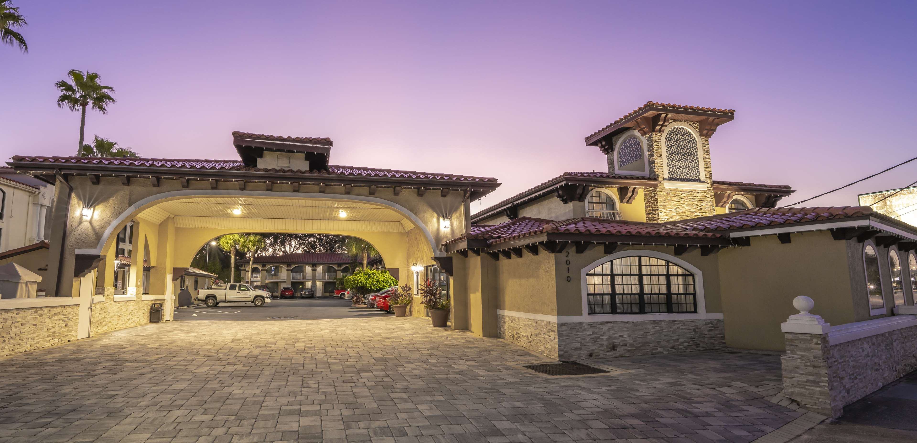 Best Western Historical Inn - Tap to explore photos