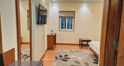 Dwelling Hills Room Type - Deluxe Non View Room