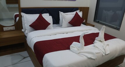 HOTEL METRO CITY Room Type - Deluxe Room
