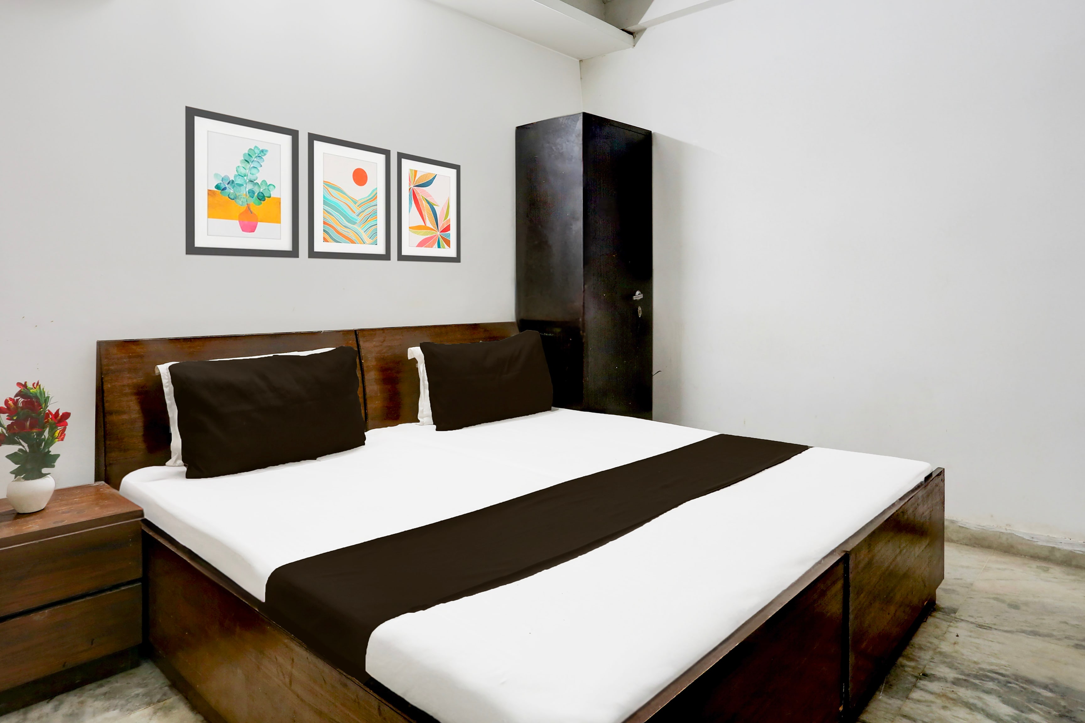 Hotel O Rivash Hotel - Tap to explore photos