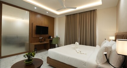 Hotel The Avoir Asansol Room Type - Executive King Suite with Free Wifi