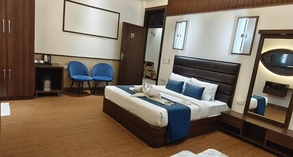 Hotel Opal Courtyard Room Type - Premier Room