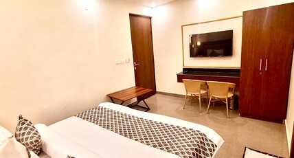 Sunburry Hotel Room Type - superior valley View With Balcony