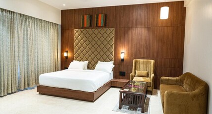 HOTEL KUNAL PALACE Room Type - Superior King Room