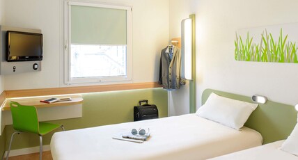ibis budget Derby Room Type - Twin Room - Free Wifi and Parking