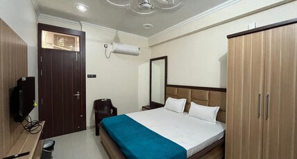 HOTEL SK RESIDENCY Room Type - DELUXE ROOM