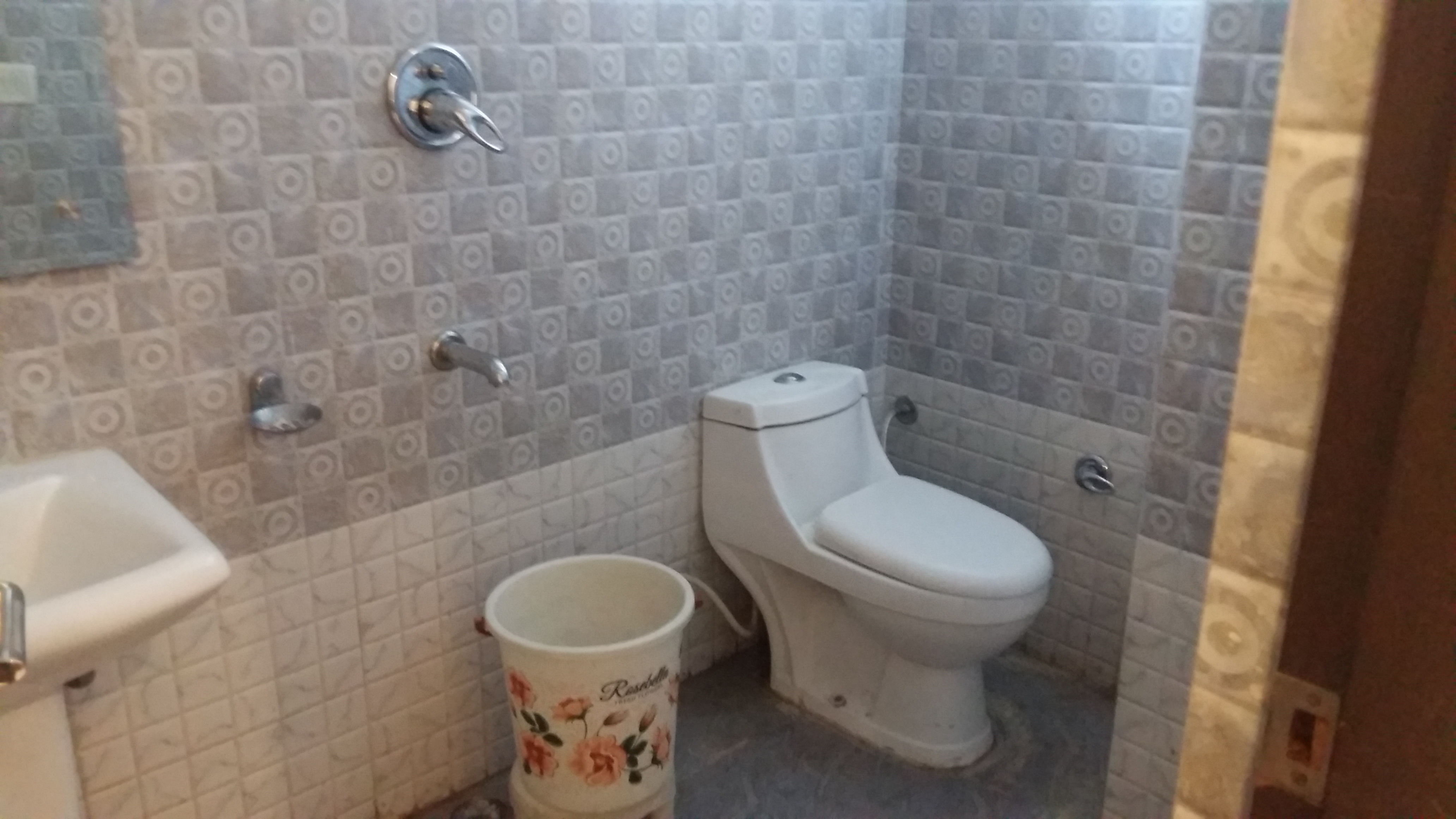 KAKA HOTEL Patiala - Reviews, Photos & Offer