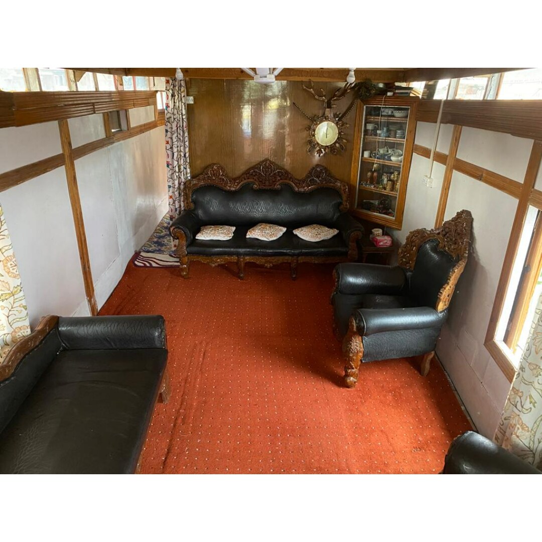 Houseboat Imran - Tap to explore photos
