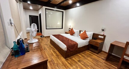 Manali Se - Your Home in Pines Room Type - Deluxe Executive Room