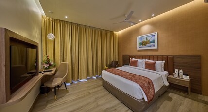 Grand Continent Mysore A Sarovar Portico Affiliate Hotel Room Type - Deluxe room - 1 Queen Bed