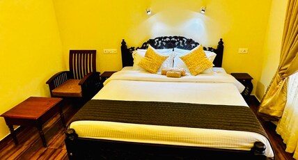 Maadathil Cottages & Beach Resort Room Type - Double Room with Side Sea View
