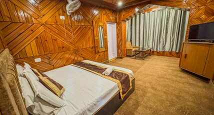VAP Hotels, Patnitop Room Type - Superior Valley View Room