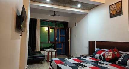 Green Lodge Homestay Room Type - Garden-facing King Room