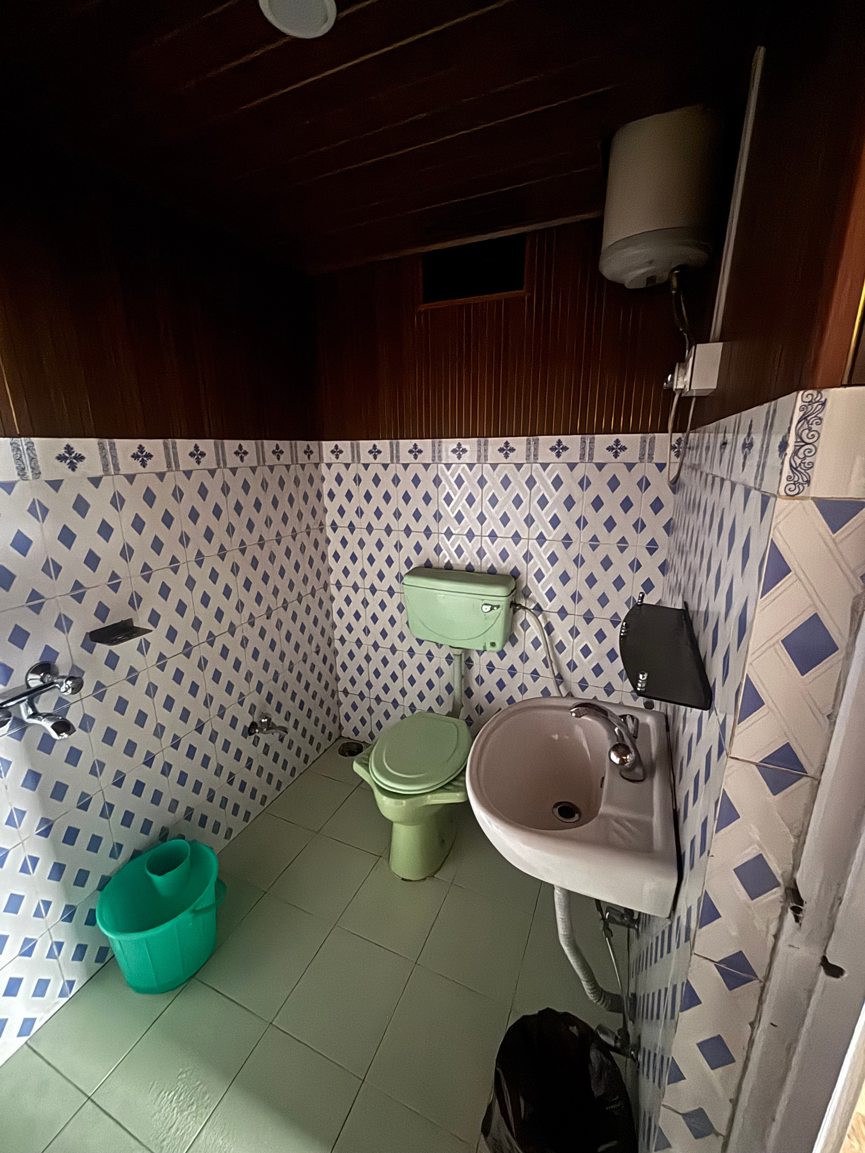 P SQUARE HOTEL (CAFE RESTRO & STAY) - Tap to explore photos