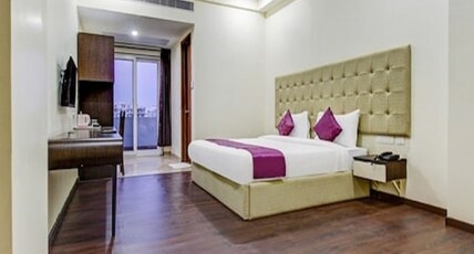 Lime Tree Sushant Lok - Iffco Metro/Sector 29 Room Type - Deluxe Balcony Room