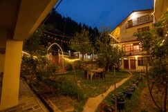 Manali Woodscape Cottage Manali