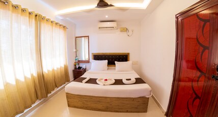 Black Beach Resort Room Type - Deluxe AC Room