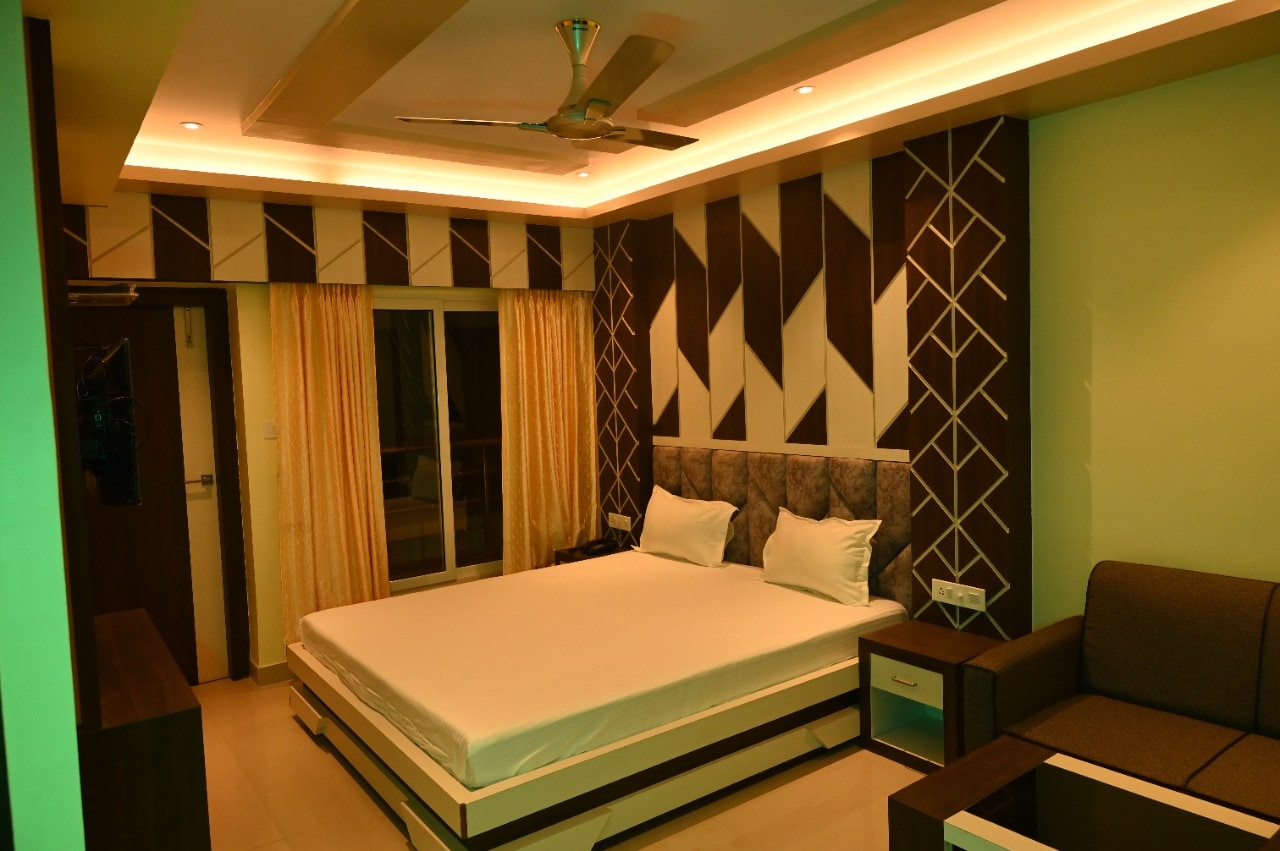 Hotel Mannat International - Tap to explore photos