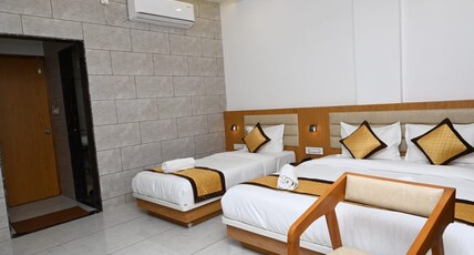 Hotel Grand Sarvottam Room Type - SUPER DELUXE ROOM