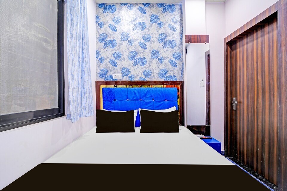 Hotel suprime - Tap to explore photos