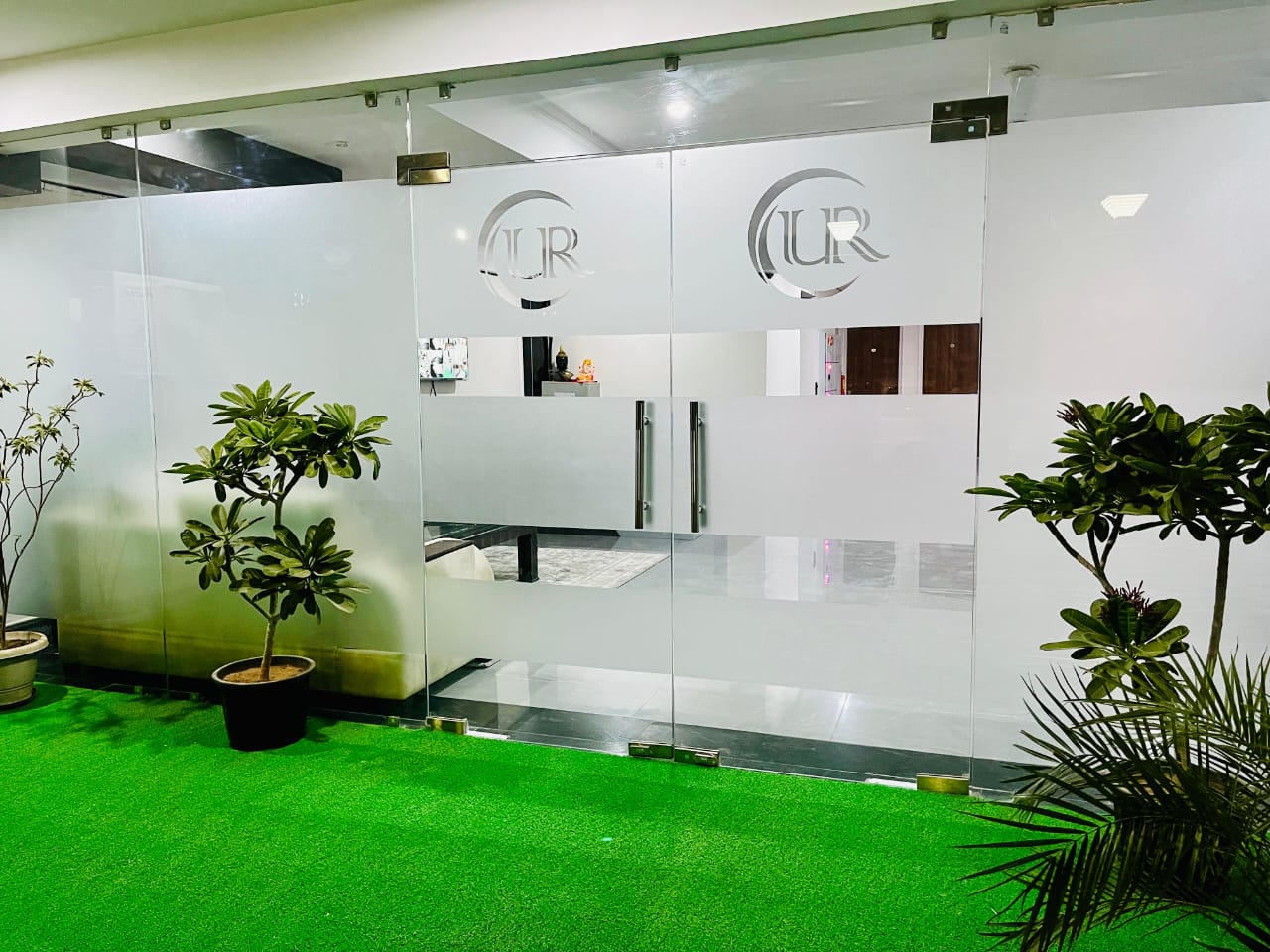 UmRa Hotel - Tap to explore photos