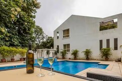 Bohemain Beauty 3BR Villa in Assagao by Earthyrooms