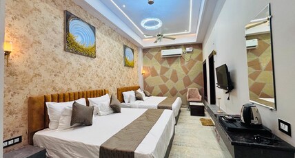 Shri Shyam Hotel Room Type - Quad Family Room