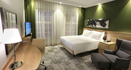 Hampton By Hilton Gdansk Old Town Room Type - QUEEN ACCESSIBLE ROOM