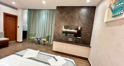 Dhisha Inn Hotel Room Type - Comfort Room