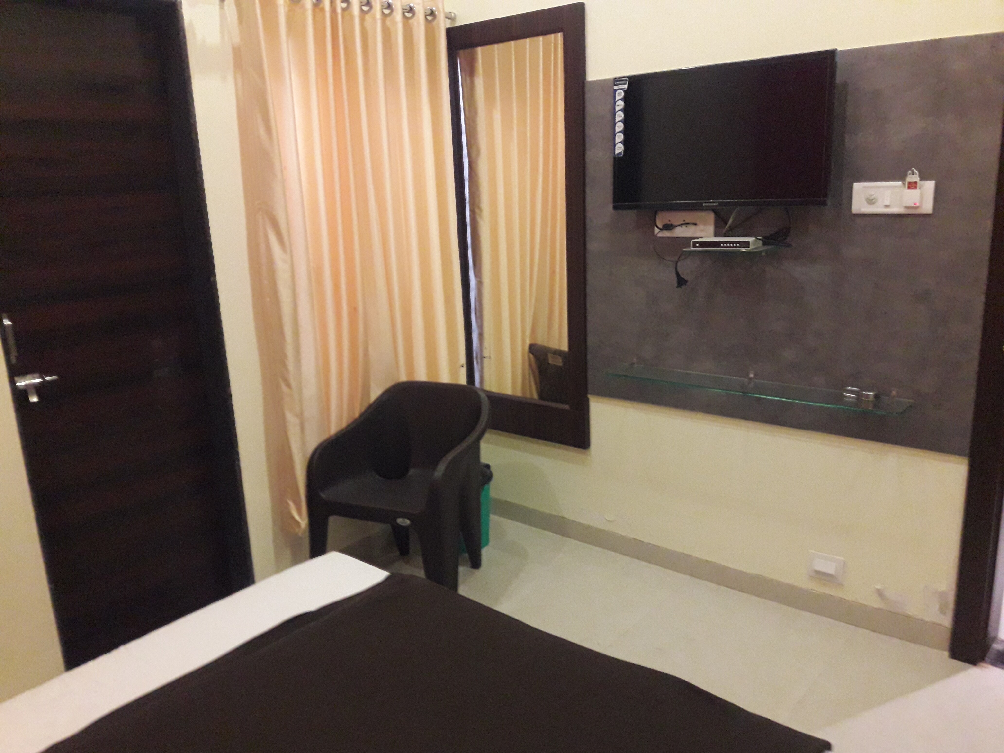 HOTEL SAIMEERA PALACE - Tap to explore photos