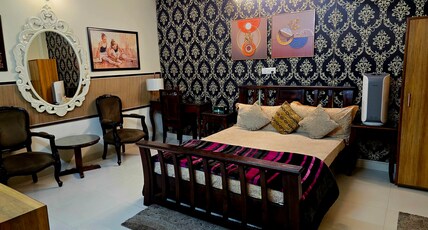 Urban Homes Stay Room Type - Olive