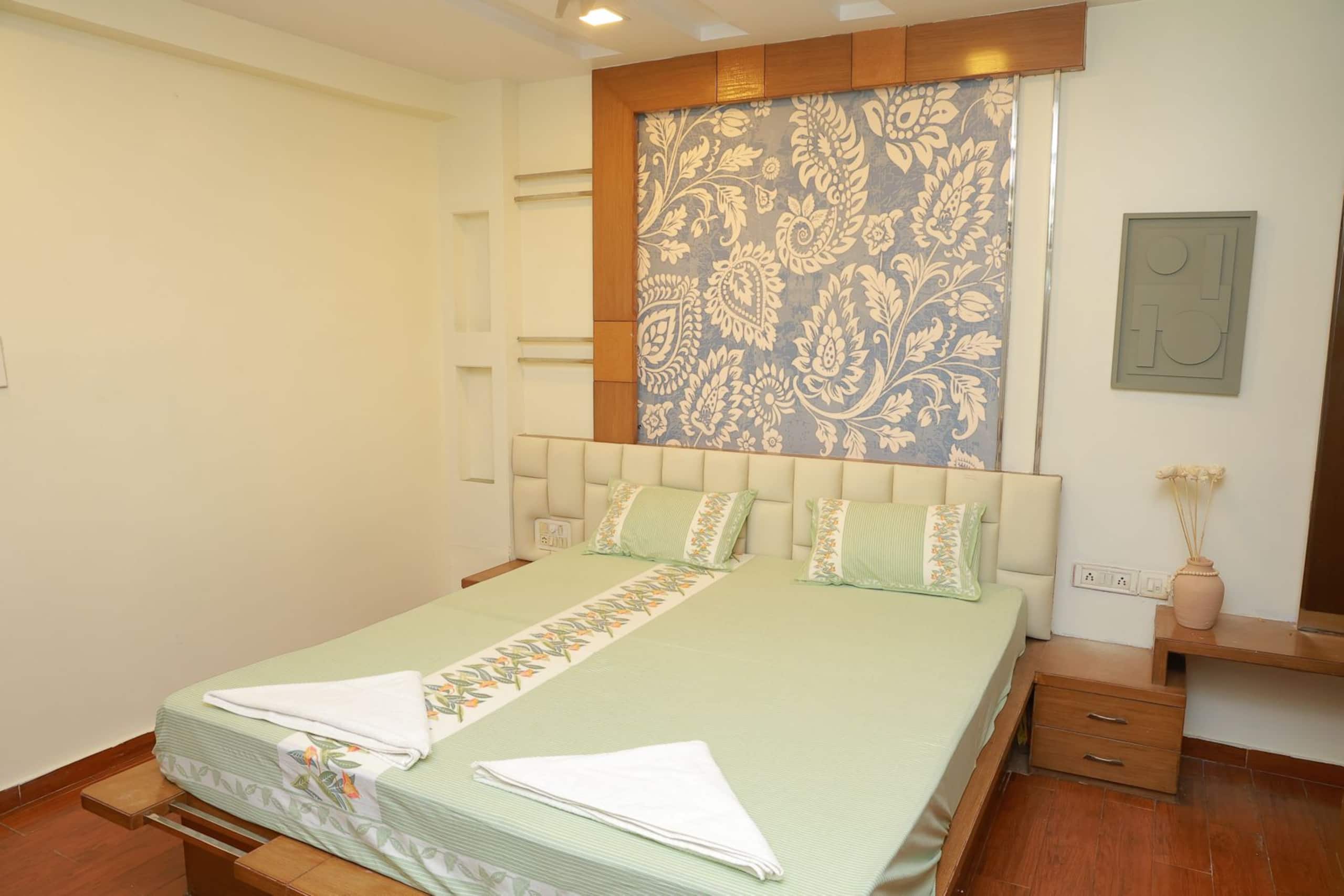 Luxury 2 bhk in Banjara Hills - Tap to explore photos