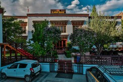 Lotus Hotel