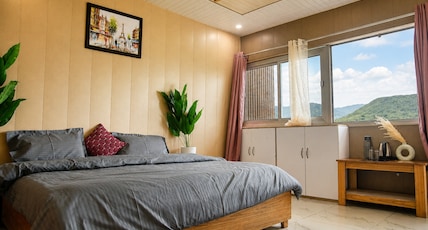 The Green Horizon Kanatal Room Type - Deluxe Room with Balcony and Mountain View The Green Horizon Kanatal Room Type - Deluxe Room with Balcony and Mountain View