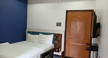 Hotel Rockman Room Type - Deluxe Room King Bed